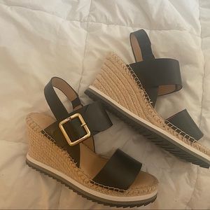 Tommy Hilfiger Wedges size 6 worn once!